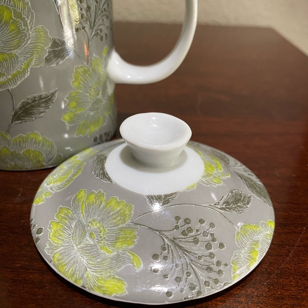 World Market, Ceramic, 3 Piece Tea Cup with Infuser Strainer and Lid - Picture 3 of 9